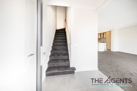 Property photo of 7 Cabin Walk Tarneit VIC 3029