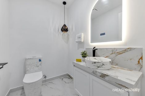 Property photo of 28 Glen Street Werribee VIC 3030
