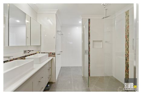 Property photo of 31 Belbowrie Avenue Norman Gardens QLD 4701