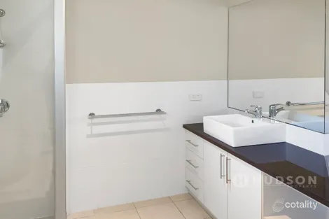 Property photo of 16 Brewer Drive West Wodonga VIC 3690