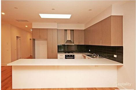 Property photo of 31 Fergus Lane Cranbourne West VIC 3977
