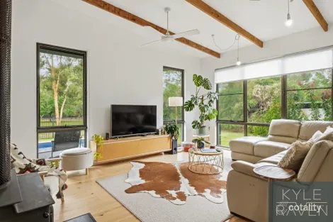 Property photo of 21 Johnson Street Oxley VIC 3678