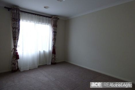 Property photo of 13 Fantail Crescent Williams Landing VIC 3027