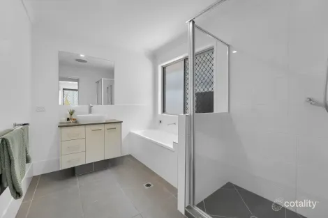 Property photo of 52 Woodline Drive Spring Mountain QLD 4300