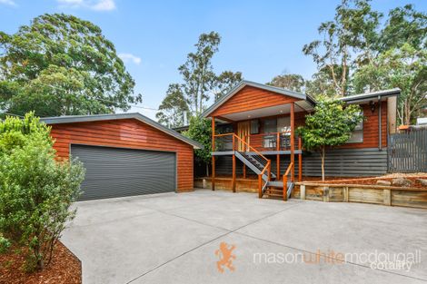 24 Hurst Rd, Hurstbridge, VIC 3099