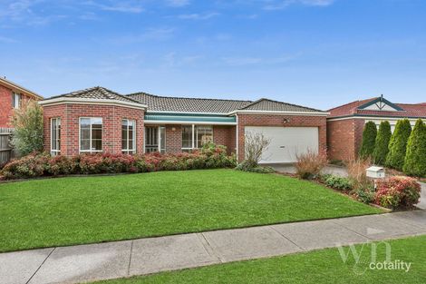 8 Samantha Dr, Mornington, VIC 3931