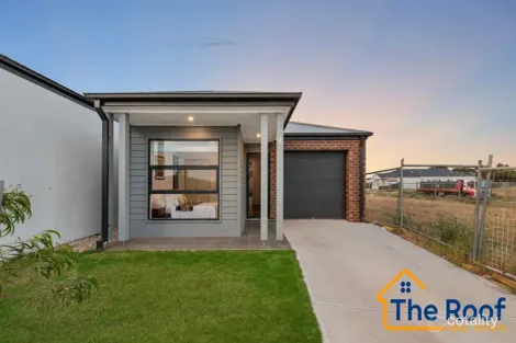 31 Rohab Cres, Mount Cottrell, VIC 3024