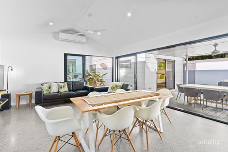 11 Holland St, Wongaling Beach, QLD 4852