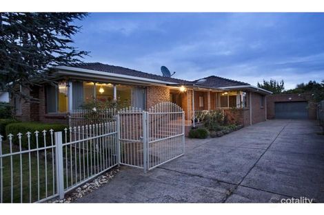 37 Fraser St, Glen Waverley, VIC 3150