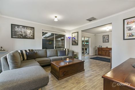 Property photo of 10 Charlotte Place Cranbourne West VIC 3977