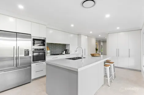 Property photo of 4 Flora Court Baulkham Hills NSW 2153