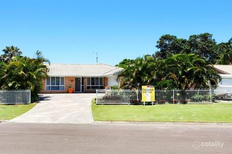 17 Snowdrop Ave, Currimundi, QLD 4551