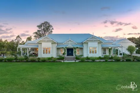 Property photo of 35 Greendale Close Nowra Hill NSW 2540