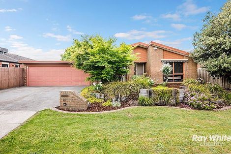 Property photo of 27 Maltravers Crescent Cranbourne North VIC 3977