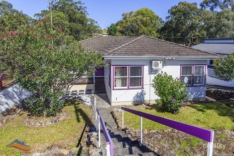 3 Stanley Ave, Farmborough Heights, NSW 2526