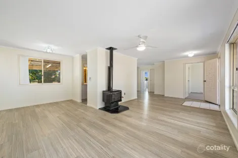 Property photo of 4 Lysanda Close Wilsonton QLD 4350