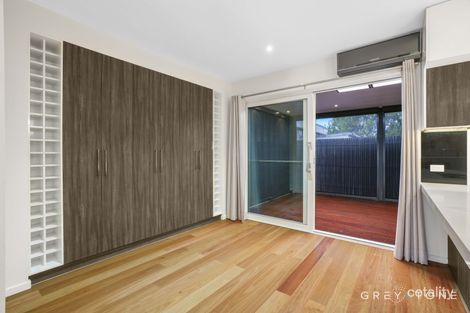 Property photo of 2/844 Ballarat Road Deer Park VIC 3023