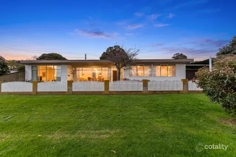 60 Lardner Rd, Drouin, VIC 3818