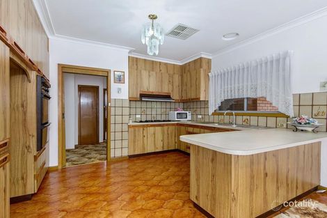 Property photo of 23 Glyndon Avenue St Albans VIC 3021