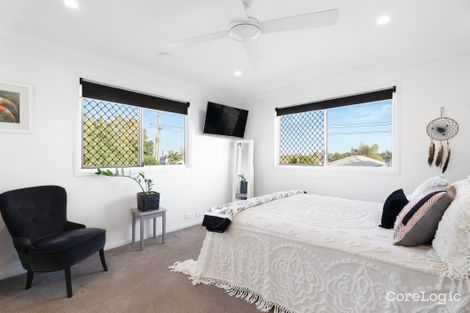 Property photo of 16 Third Avenue Labrador QLD 4215