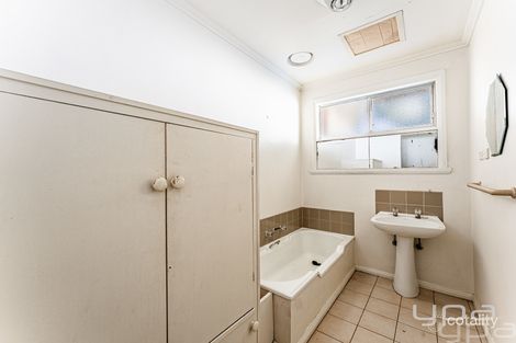 Property photo of 33 Tyrone Street Werribee VIC 3030