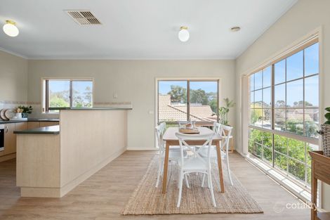 Property photo of 17 Davey Close Flora Hill VIC 3550