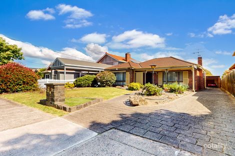 17 Balmoral Ave, Strathmore, VIC 3041