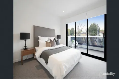 Property photo of 2/1781 Malvern Road Glen Iris VIC 3146