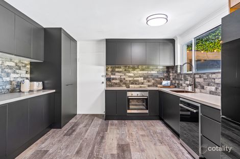 Property photo of 4/39 Madang Crescent Runaway Bay QLD 4216