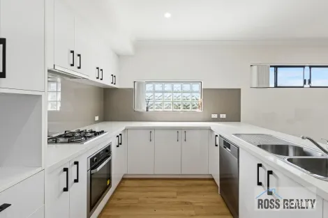 5/7 Thorpe St, Morley, WA 6062