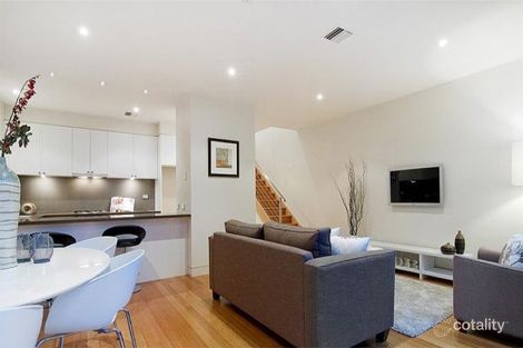 Property photo of 2 Erskine Street Albert Park VIC 3206