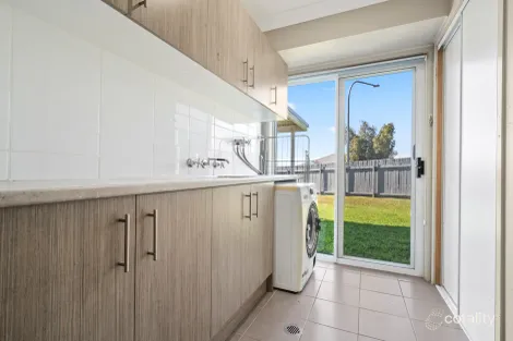 Property photo of 5 Banool Circuit Bomaderry NSW 2541
