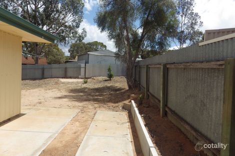 Property photo of 13 Manifold Crescent Berri SA 5343