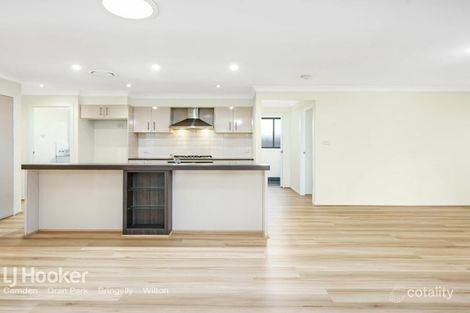 Property photo of 16 Geoghegan Circuit Oran Park NSW 2570