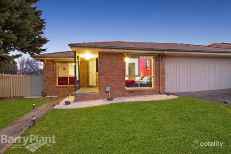 Property photo of 3 Pirra Place Narre Warren VIC 3805