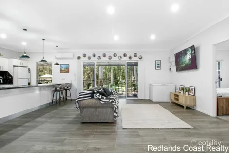 Property photo of 2-4 Sandpiper Parade Macleay Island QLD 4184