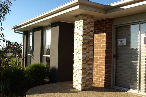 Property photo of 7 Harper Crescent Cranbourne West VIC 3977