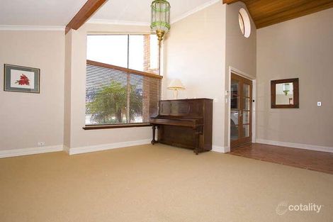Property photo of 5 Rambler Green Ocean Reef WA 6027