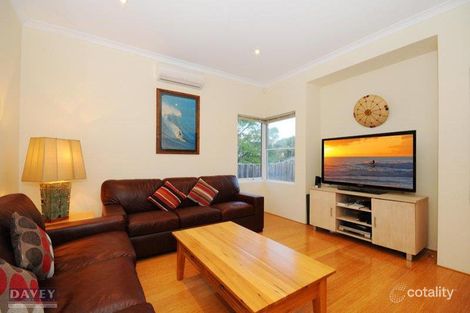 Property photo of 4A Hall Street Karrinyup WA 6018