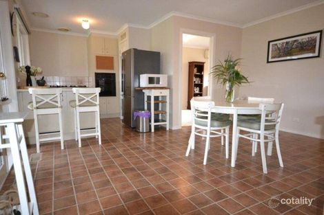 Property photo of 8 Milgate Court Mooroolbark VIC 3138