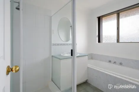 Property photo of 50 Crowley Gardens Somerville WA 6430