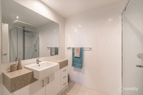 Property photo of 32/17 Marine Parade Redcliffe QLD 4020
