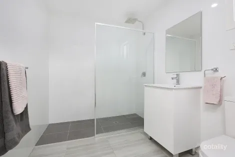 Property photo of 16 The Arches Kanahooka NSW 2530