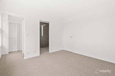 Property photo of 40 Orana Parade Unanderra NSW 2526