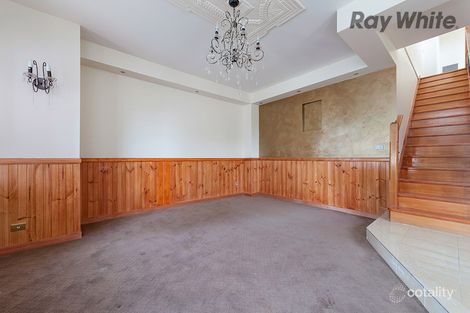 Property photo of 5 Osterley Close Caroline Springs VIC 3023