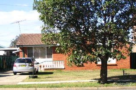 96 Humphries Rd, St Johns Park, NSW 2176