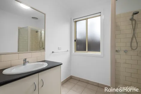 Property photo of 3/16 Morrow Road Gisborne VIC 3437