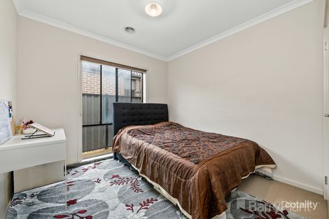 Property photo of 11 Adrian Circuit Tarneit VIC 3029