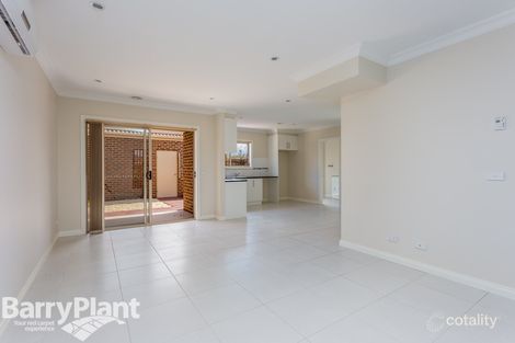 Property photo of 1/18 Douglas Court Altona Meadows VIC 3028
