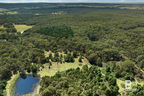 215 Parkinsons Rd, Napoleons, VIC 3352